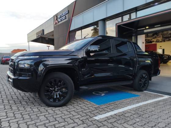 MITSUBISHI TRITON 2.4 BITURBO DIESEL CD KATANA 4X4 AUTOMÁTICO MITSUBISHI TRITON 2.4 BITURBO DIESEL CD KATANA 4X4 AUTOMÁTICO